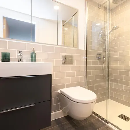 Edinburgh Modern 3-Storey 3-Bedroom City Apartment Exterior foto
