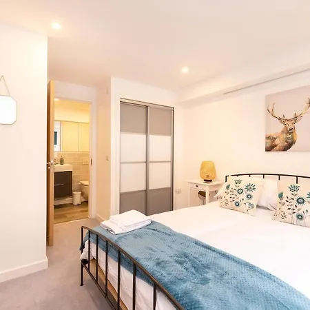 Edinburgh Modern 3-Storey 3-Bedroom City Apartment Exterior foto