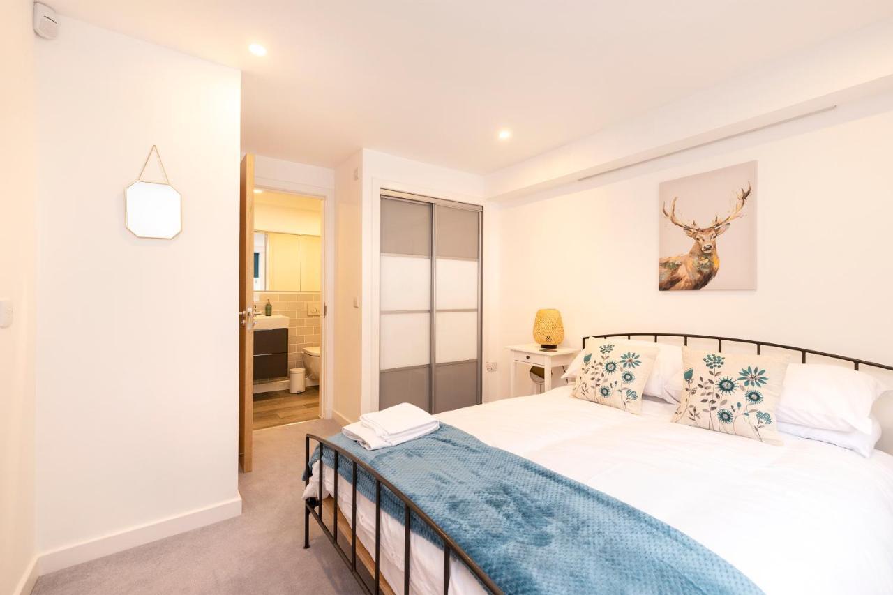 Apartamento Modern 3-storey 3-bedroom Edimburgo